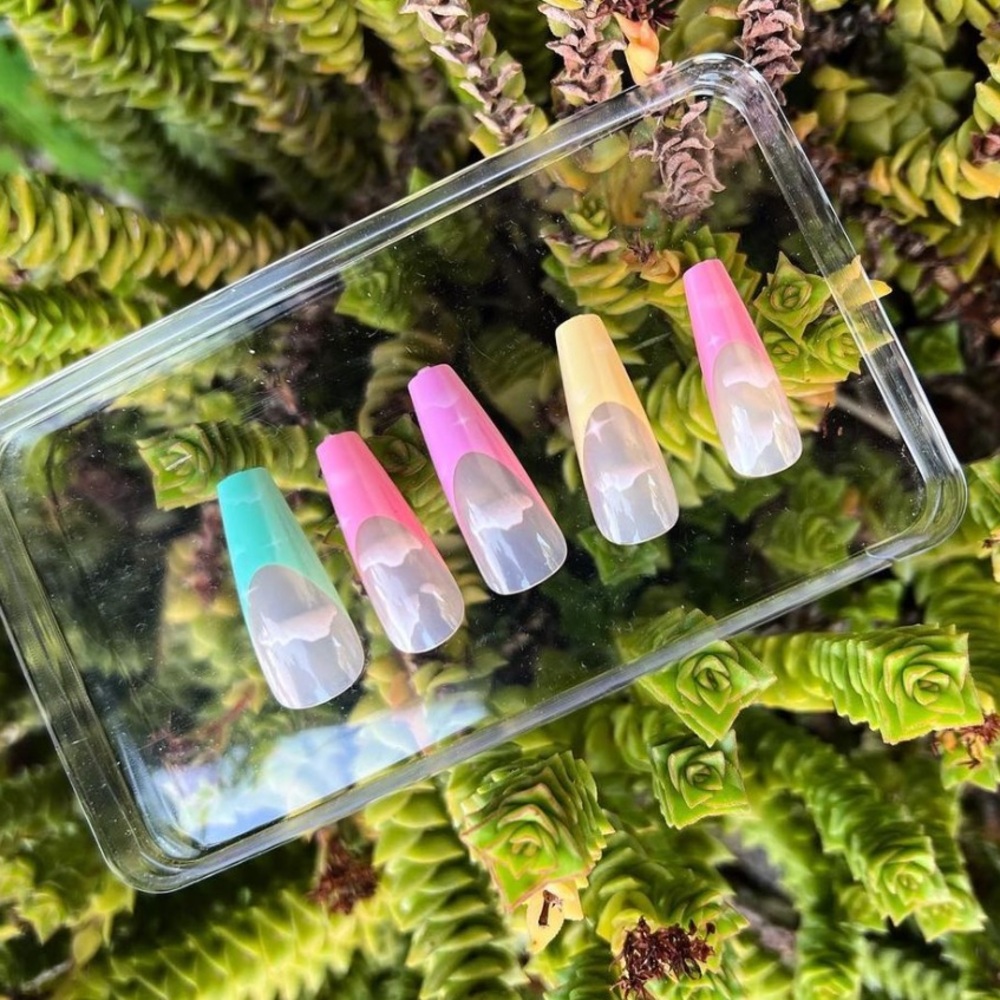 Press on nails